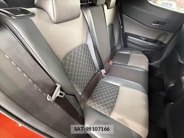 Toyota C-HR 2020-04 8034794-17
