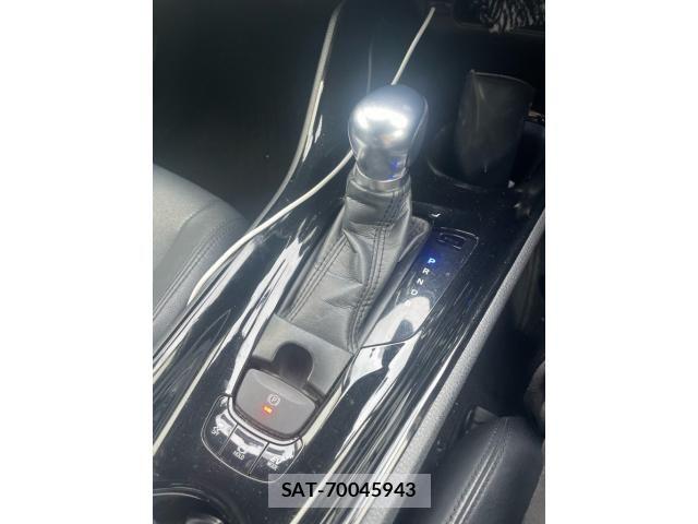 Toyota C-HR 2017-03 8034810-16