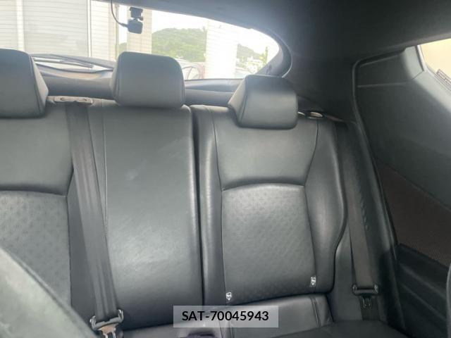Toyota C-HR 2017-03 8034810-18