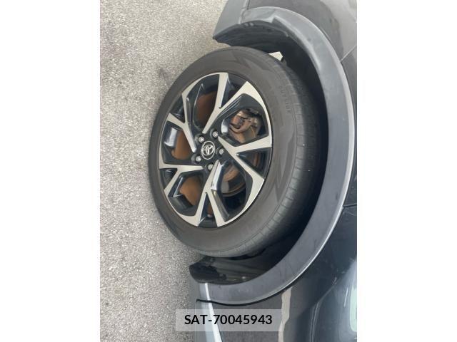 Toyota C-HR 2017-03 8034810-22