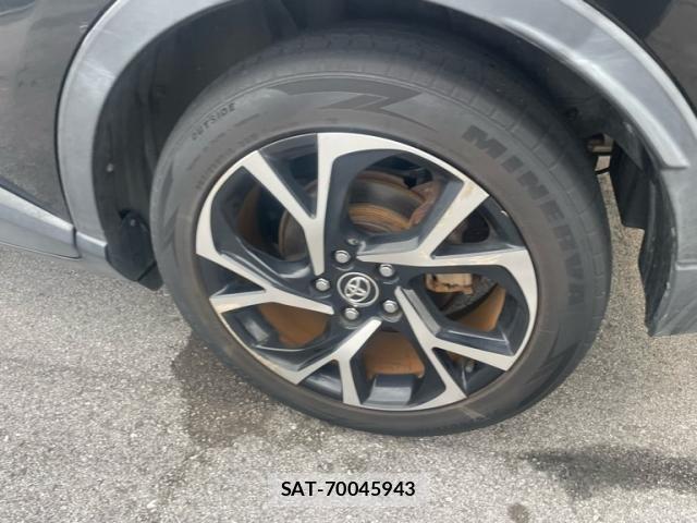 Toyota C-HR 2017-03 8034810-23