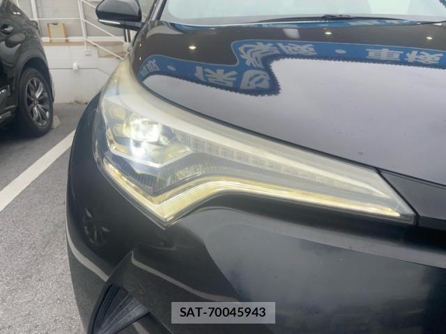 Toyota C-HR 2017-03 8034810-3