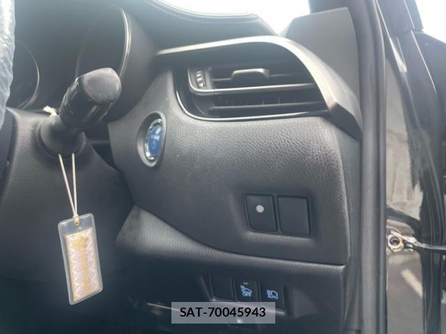 Toyota C-HR 2017-03 8034810-7