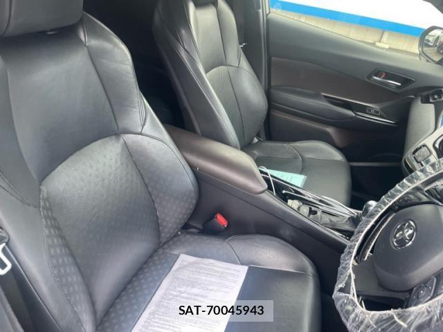 Toyota C-HR 2017-03 8034810-8