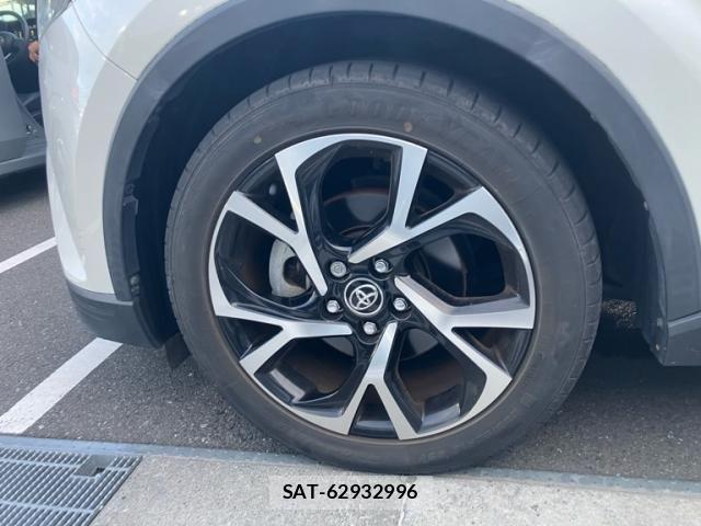 Toyota C-HR 2017-12 8034806-9