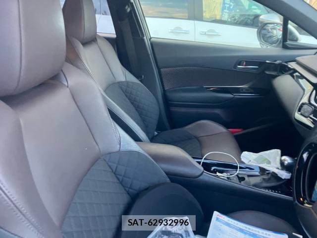Toyota C-HR 2017-12 8034806-15