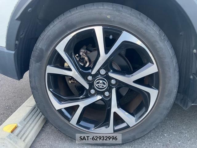 Toyota C-HR 2017-12 8034806-7