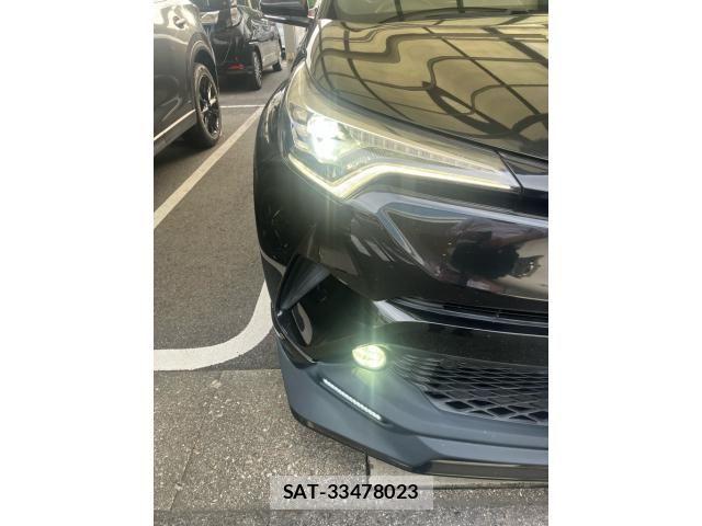 Toyota C-HR 2017-12 8034811-10