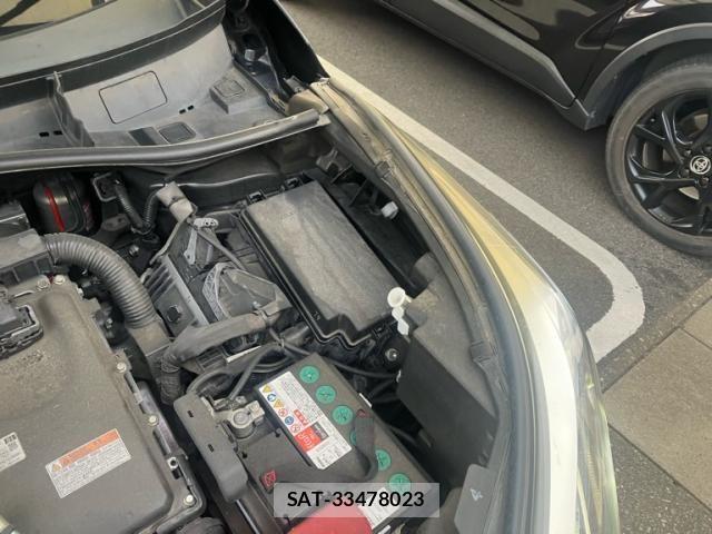 Toyota C-HR 2017-12 8034811-11