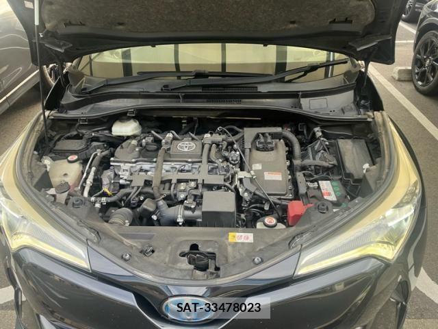 Toyota C-HR 2017-12 8034811-13