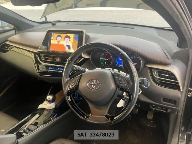 Toyota C-HR 2017-12 8034811-14