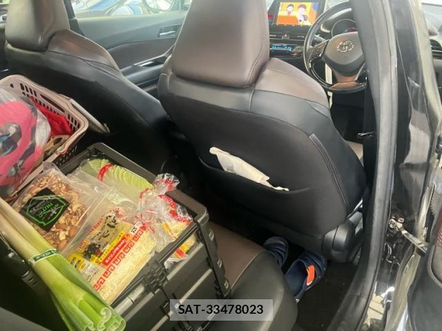 Toyota C-HR 2017-12 8034811-16