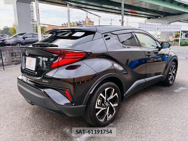 Toyota C-HR 2020-04 8034799-18