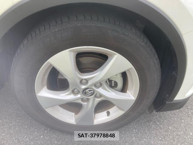 Toyota C-HR 2019-08 8034798-10