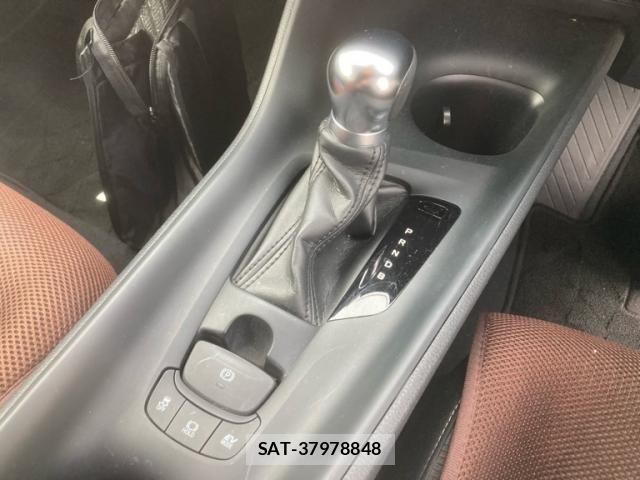 Toyota C-HR 2019-08 8034798-20