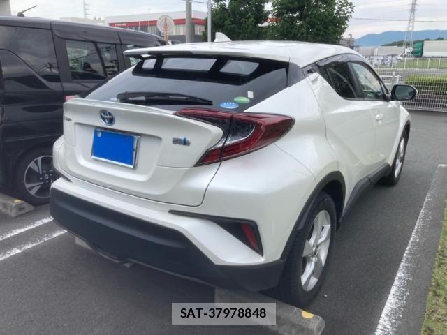 Toyota C-HR 2019-08 8034798-3