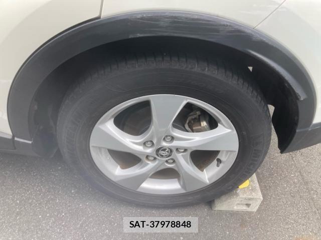 Toyota C-HR 2019-08 8034798-7