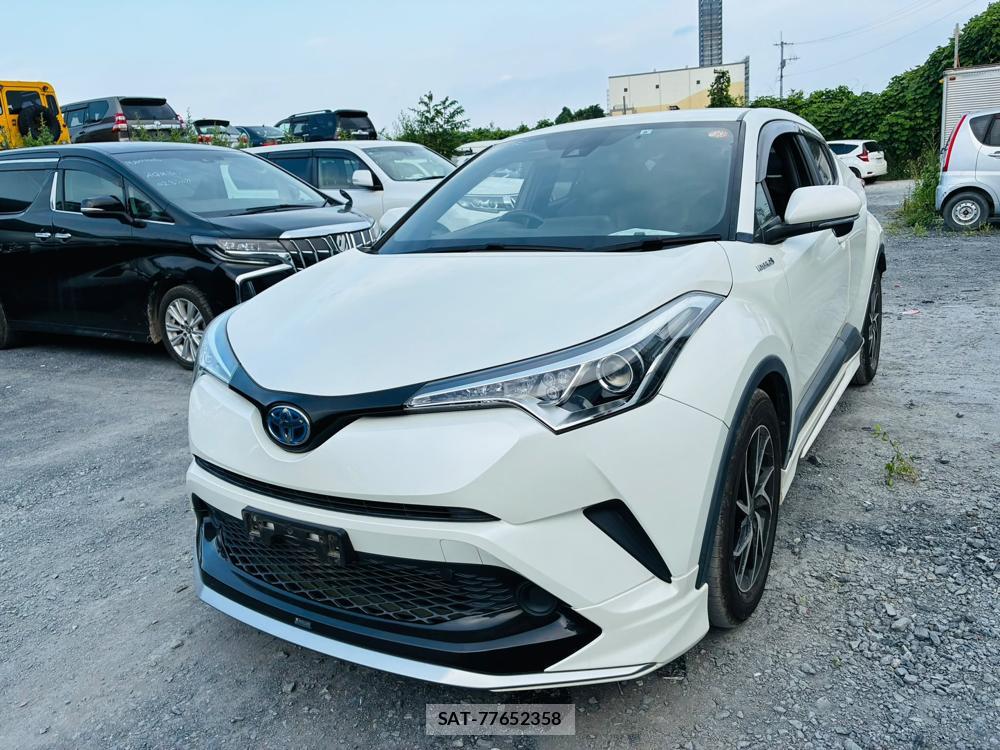 Toyota C-HR 2017-08 7974301-0