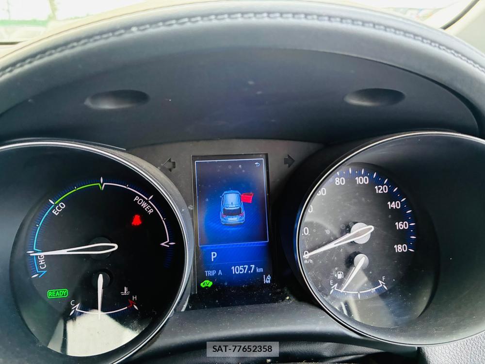 Toyota C-HR 2017-08 7974301-15