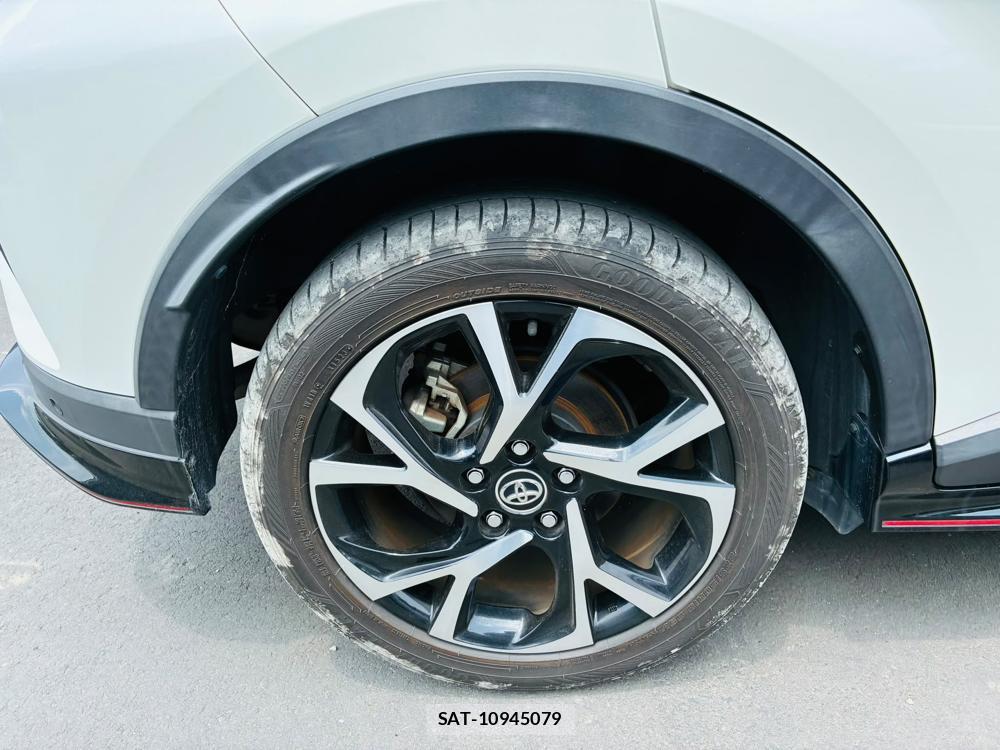 Toyota C-HR 2019-05 7367043-27