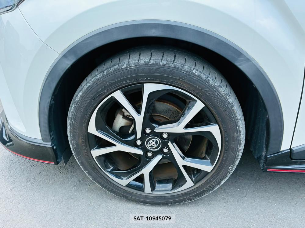 Toyota C-HR 2019-05 7367043-29