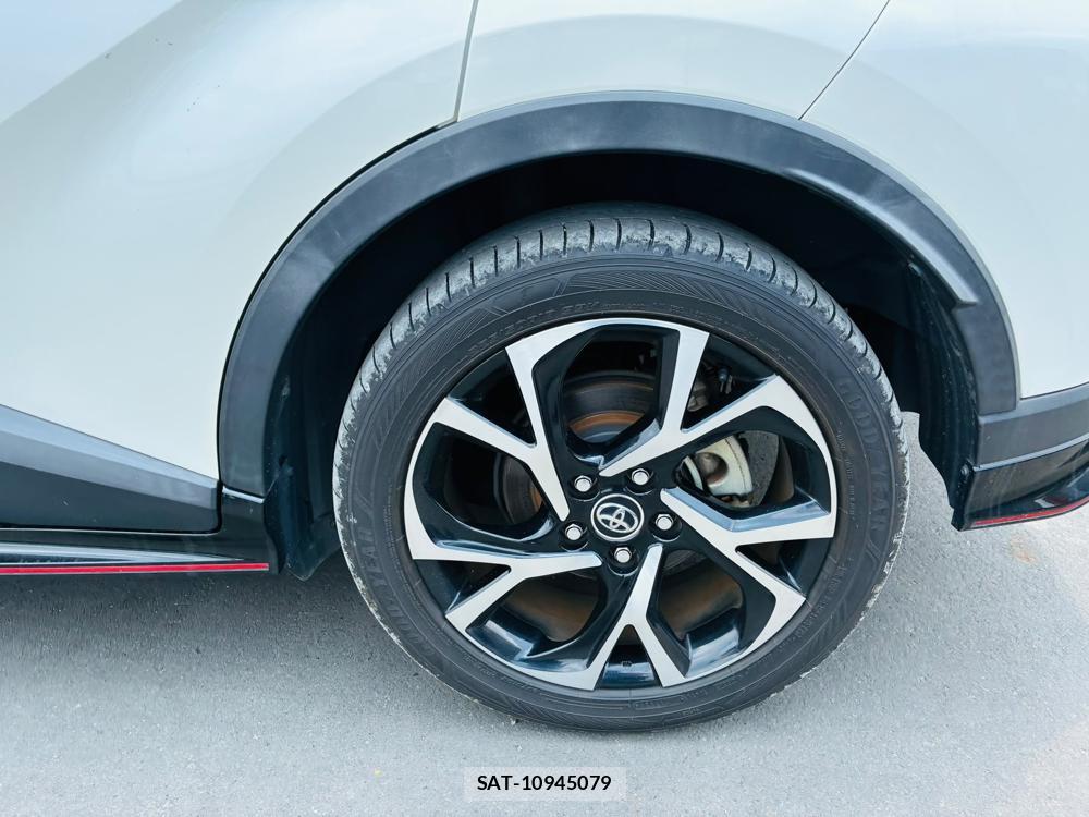 Toyota C-HR 2019-05 7367043-30
