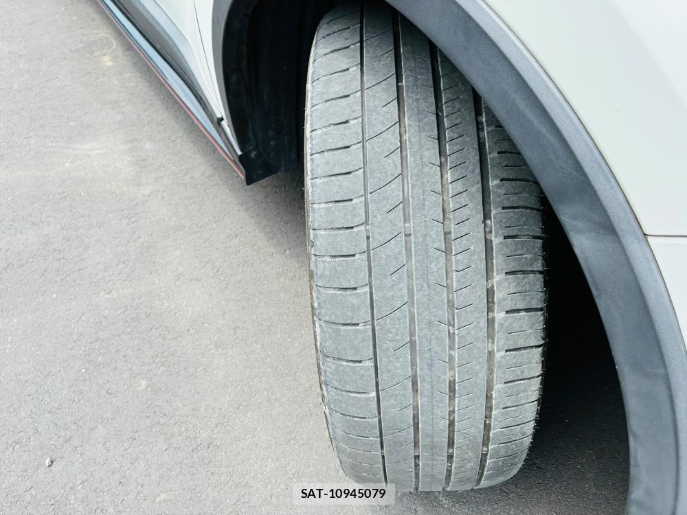 Toyota C-HR 2019-05 7367043-31