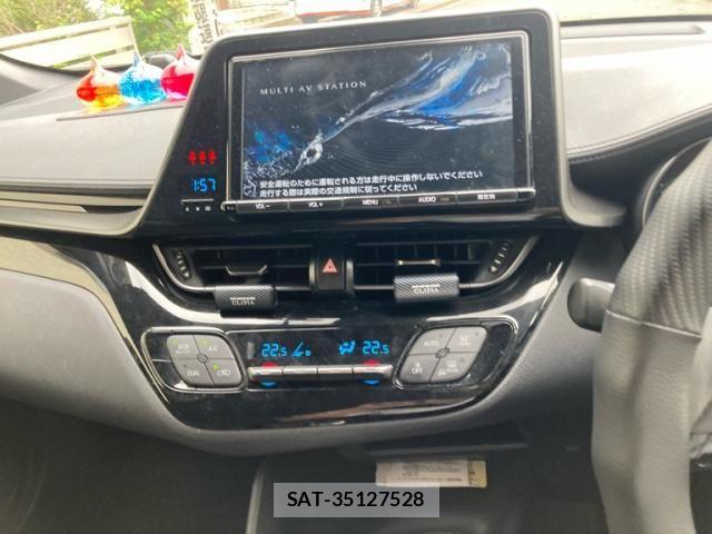 Toyota C-HR 2017-06 8073227-22