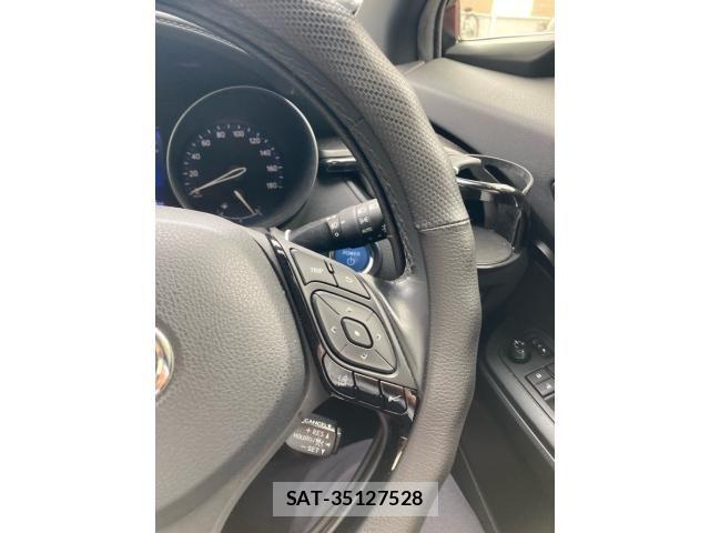 Toyota C-HR 2017-06 8073227-24