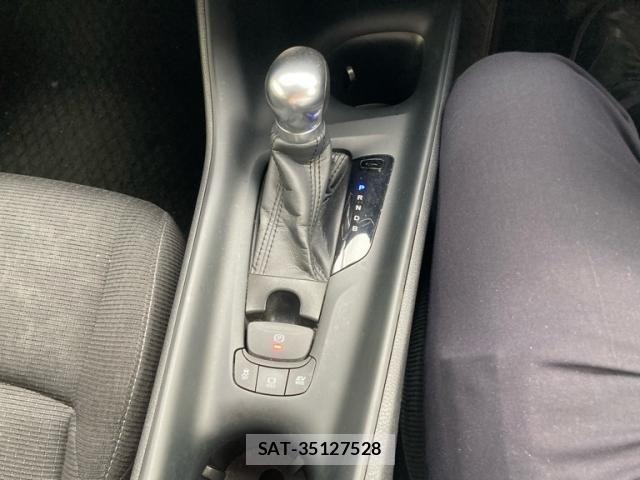 Toyota C-HR 2017-06 8073227-28