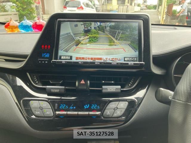 Toyota C-HR 2017-06 8073227-29
