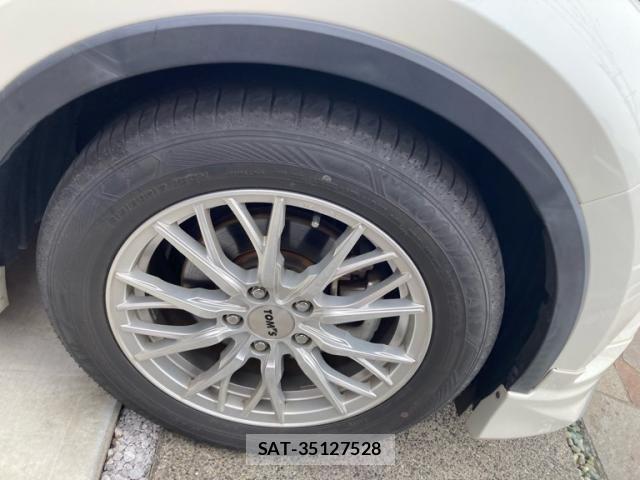 Toyota C-HR 2017-06 8073227-7