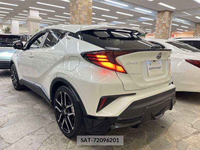 Toyota C-HR 2019-11 8073219-11
