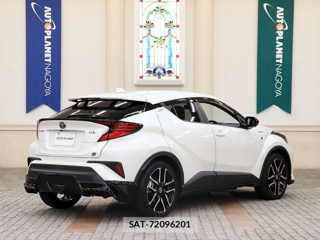 Toyota C-HR 2019-11 8073219-2