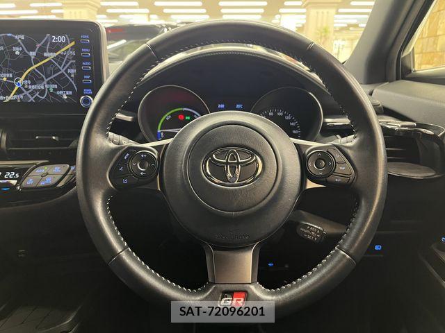 Toyota C-HR 2019-11 8073219-8