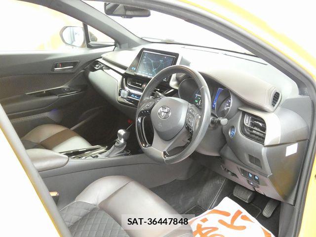 Toyota C-HR 2017-07 8073225-9