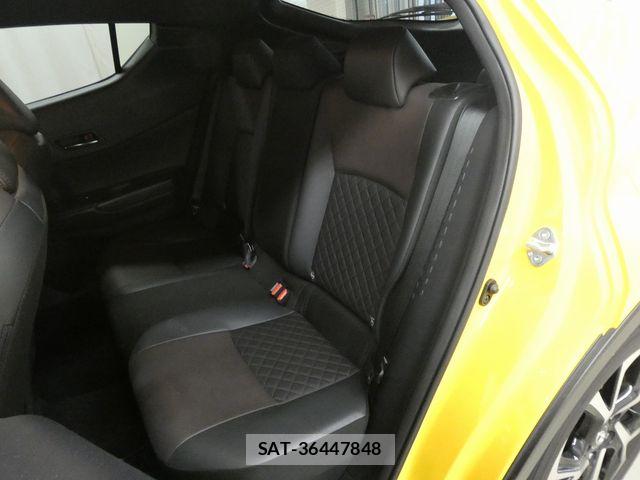 Toyota C-HR 2017-07 8073225-17