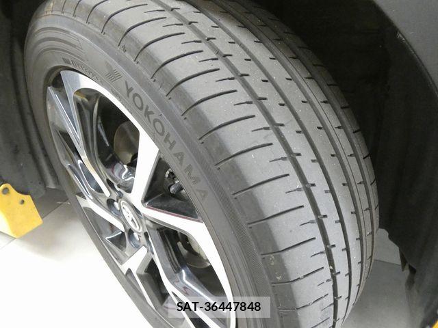 Toyota C-HR 2017-07 8073225-4