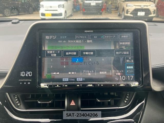 Toyota C-HR 2019-04 8073224-23