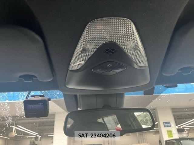 Toyota C-HR 2019-04 8073224-26