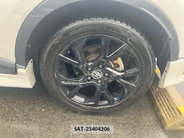 Toyota C-HR 2019-04 8073224-6
