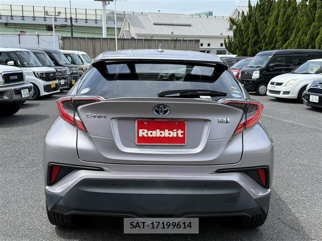 Toyota C-HR 2017-03 8073226-9