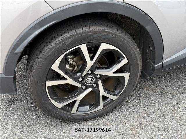 Toyota C-HR 2017-03 8073226-12