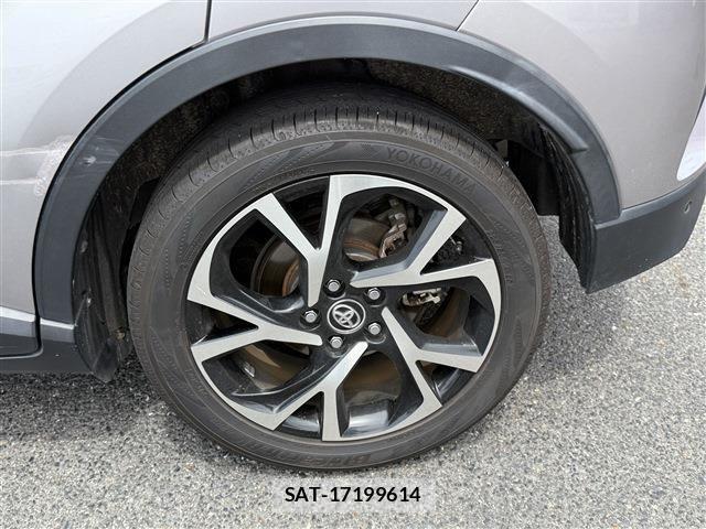 Toyota C-HR 2017-03 8073226-13