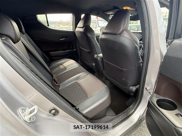 Toyota C-HR 2017-03 8073226-17