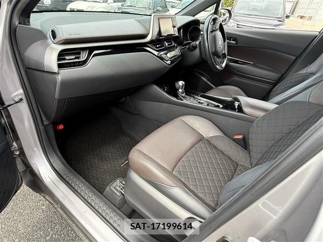 Toyota C-HR 2017-03 8073226-22