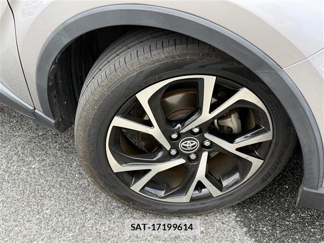 Toyota C-HR 2017-03 8073226-4