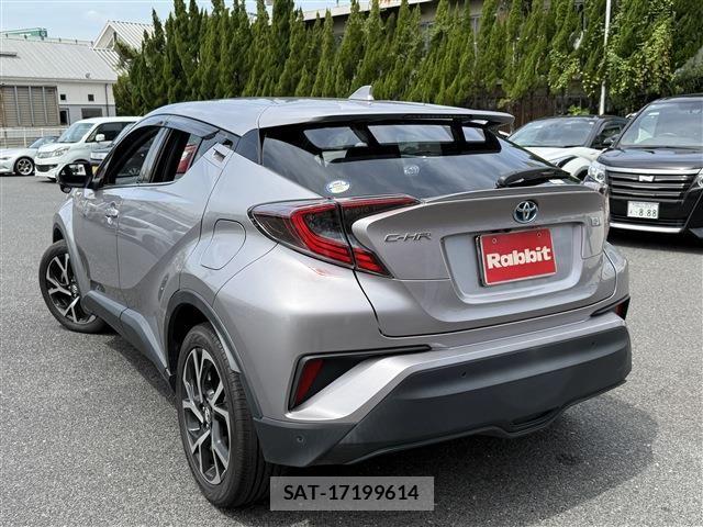 Toyota C-HR 2017-03 8073226-8