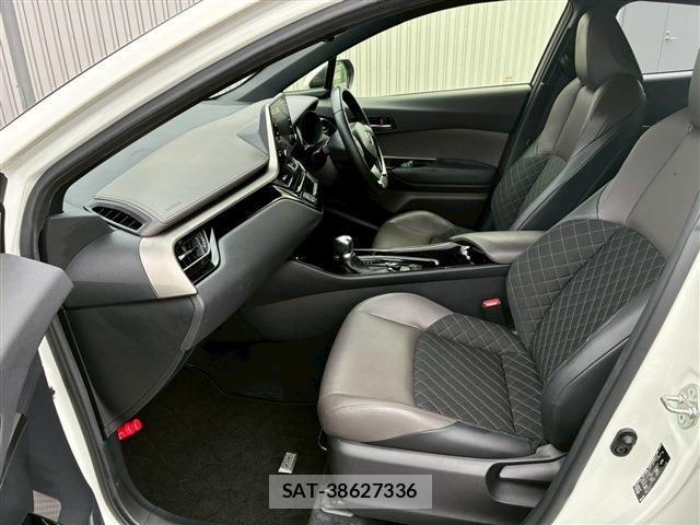 Toyota C-HR 2020-03 8073220-11