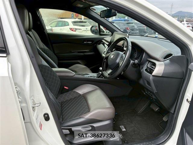 Toyota C-HR 2020-03 8073220-12